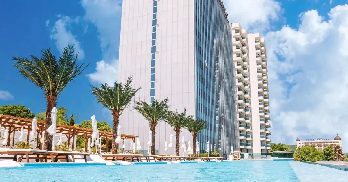 Hotel setting accompanying the article