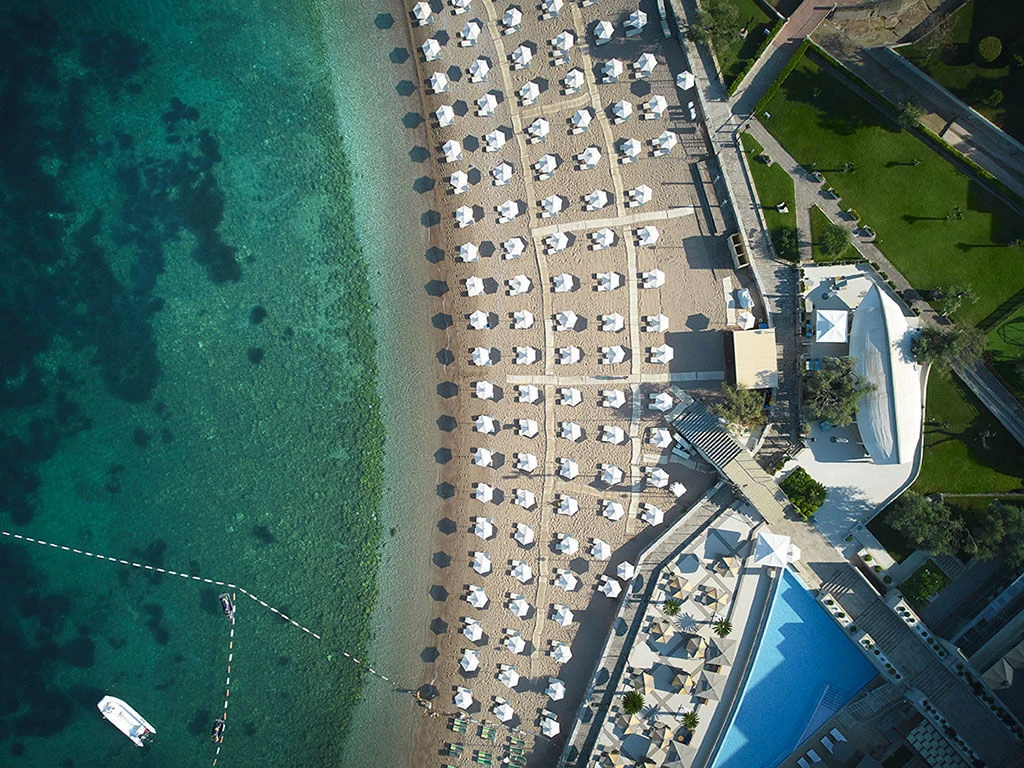 Hotel setting accompanying the article